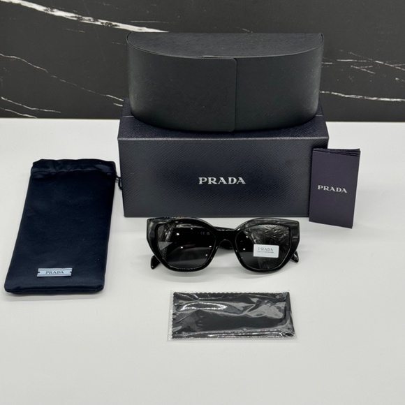 NEW PRA09S 1AB5S0 PRADA WOMEN SUNGLASSES SPR A09 1AB5S0 BLACK PRADA PR A09S - Picture 11 of 11